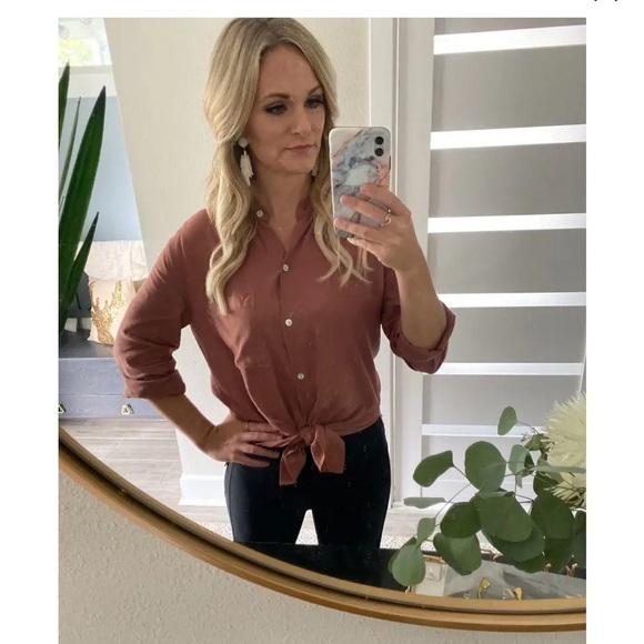 VINCE Relaxed Band Collar Blouse Terracota Button Front Satin Pearl Buttons XL - Picture 12 of 13